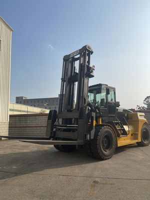 Forklift da sollevamento pesante con motore CUMMINS da 3600 mm larghezza complessiva 2,2 metri ideale per applicazioni pesanti