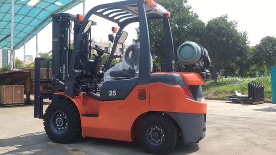 L'albero di FY25 3000mm solleva il doppio carrello elevatore della benzina del combustibile 2,5 tonnellate