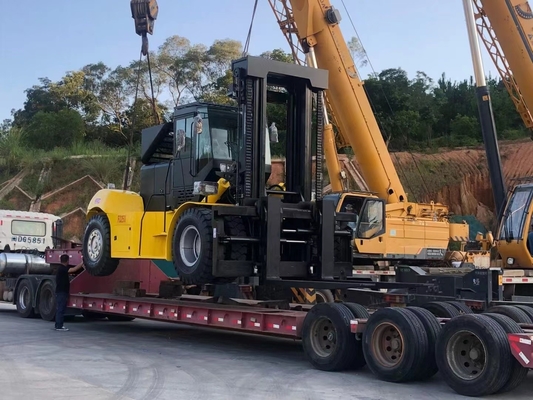 25 tonnellate di carrello elevatore resistente per il trattamento dei contenitori di 20ft nell'iarda del porto