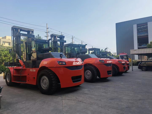 30 tonnellate 32 tonnellate di carrello elevatore del contenitore con l'asse motore di Cummins Engine Kessler per compagnia di spedizioni