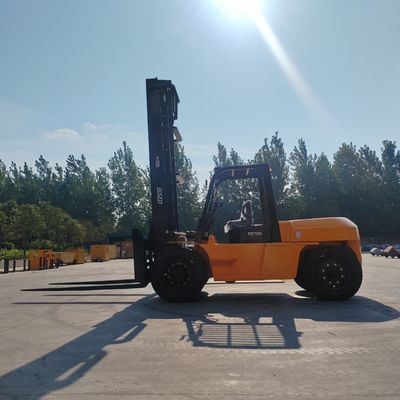 Carrello elevatore per container con pneumatici pieni, motore diesel, tipo di macchina per la movimentazione di container ottimizzata per prestazioni potenti