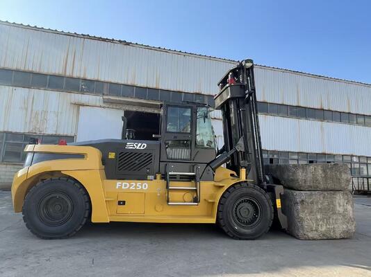 Pneumatic Tire Type Heavy Duty Forklift Featuring Overall Height 2090mm Suitable for Robust Industrial Material Handling