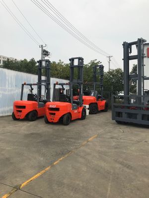 Albero 4 Ton Diesel Forklift Truck del motore 3000mm di Mitsubishi