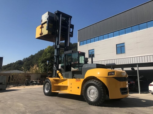 15000 kg di carrello elevatore rosso arancione con motore Yuchai e angolo di inclinazione di 45-90 gradi